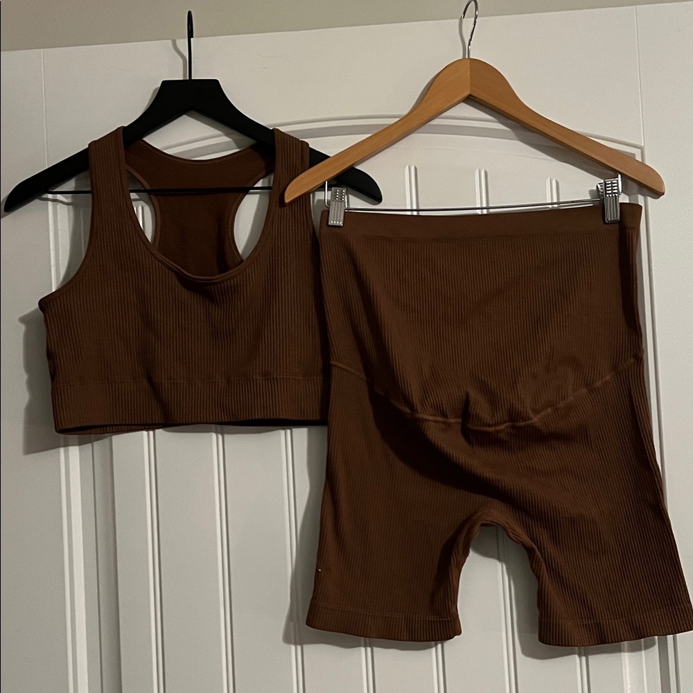 Maternity Bike Shorts & sports Bra Large